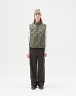 LIGHT DOWN VEST media