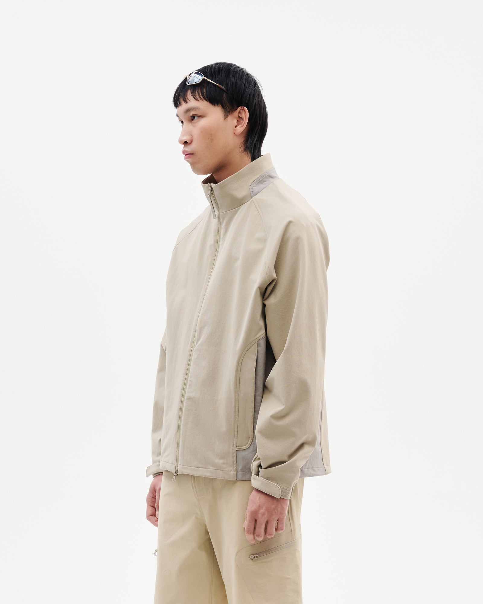 LIGHT SOFT SHELL JACKET