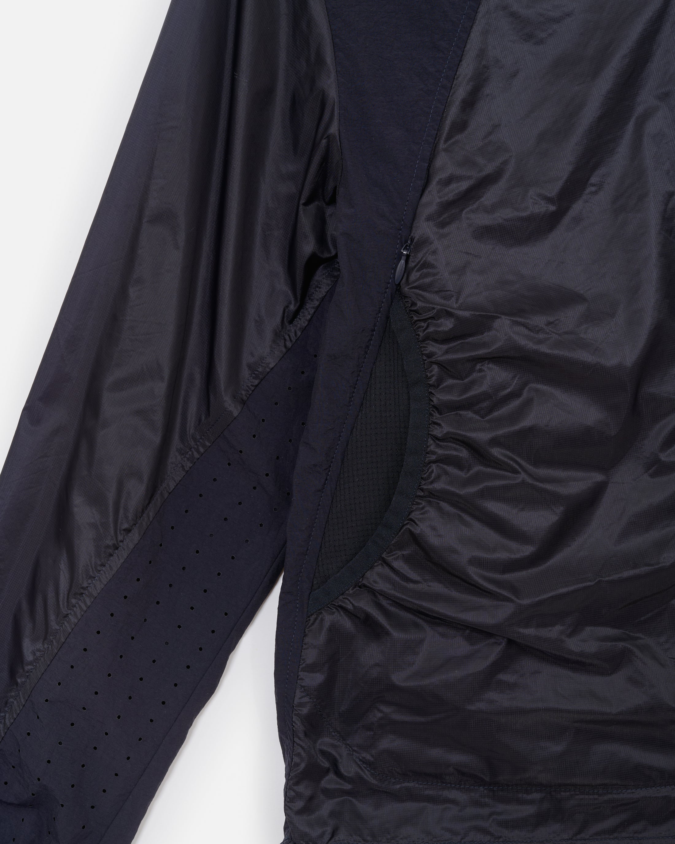 LIGHT TECHNICAL JACKET