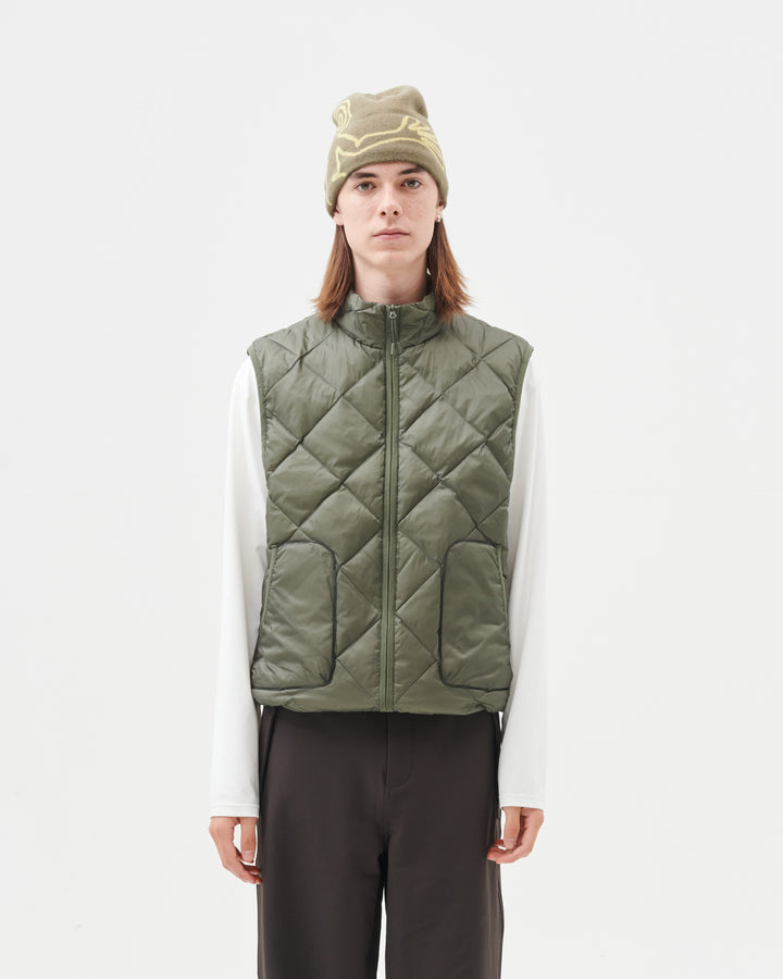 LIGHT DOWN VEST media