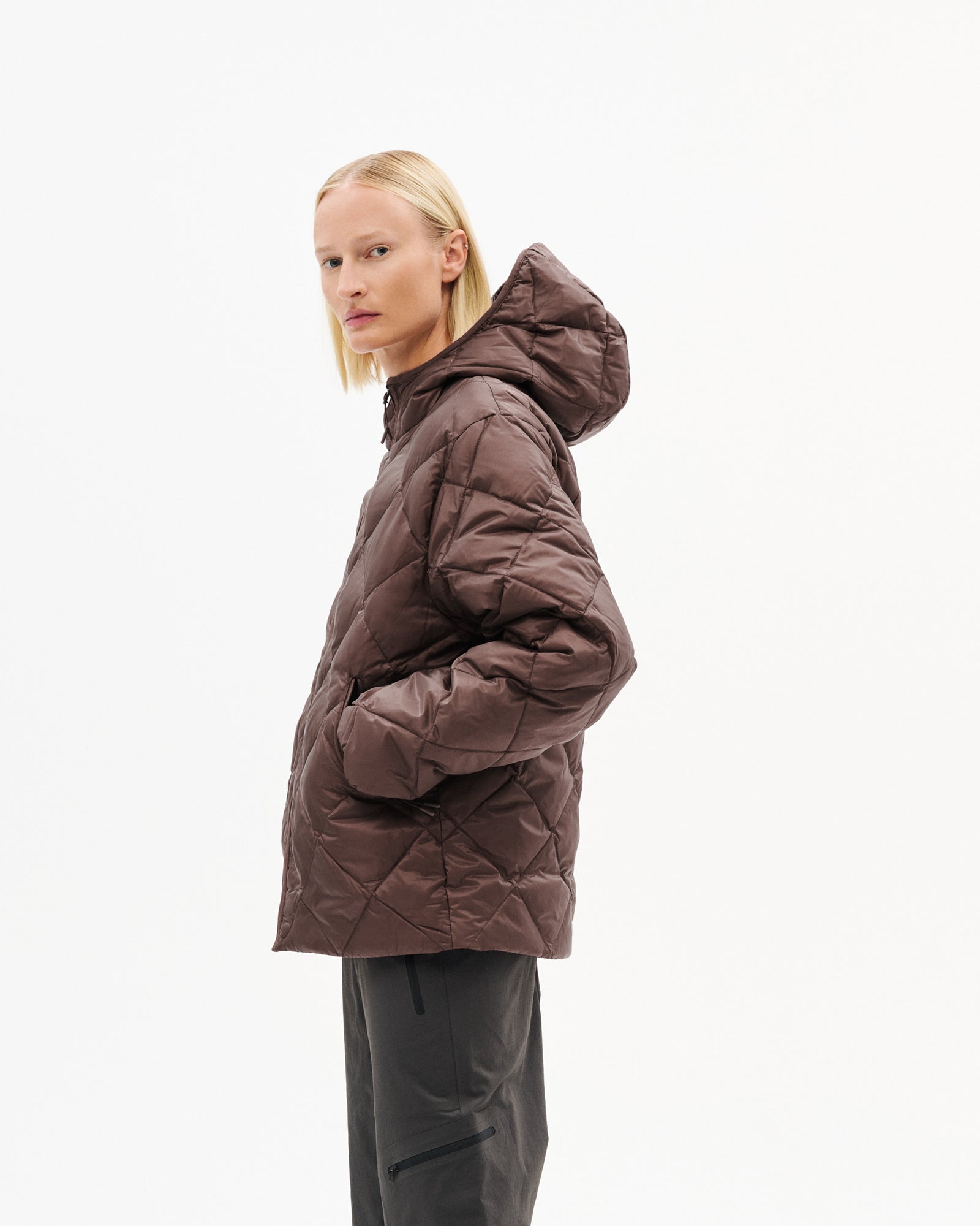 BASE LT DOWN HOODED JACKET