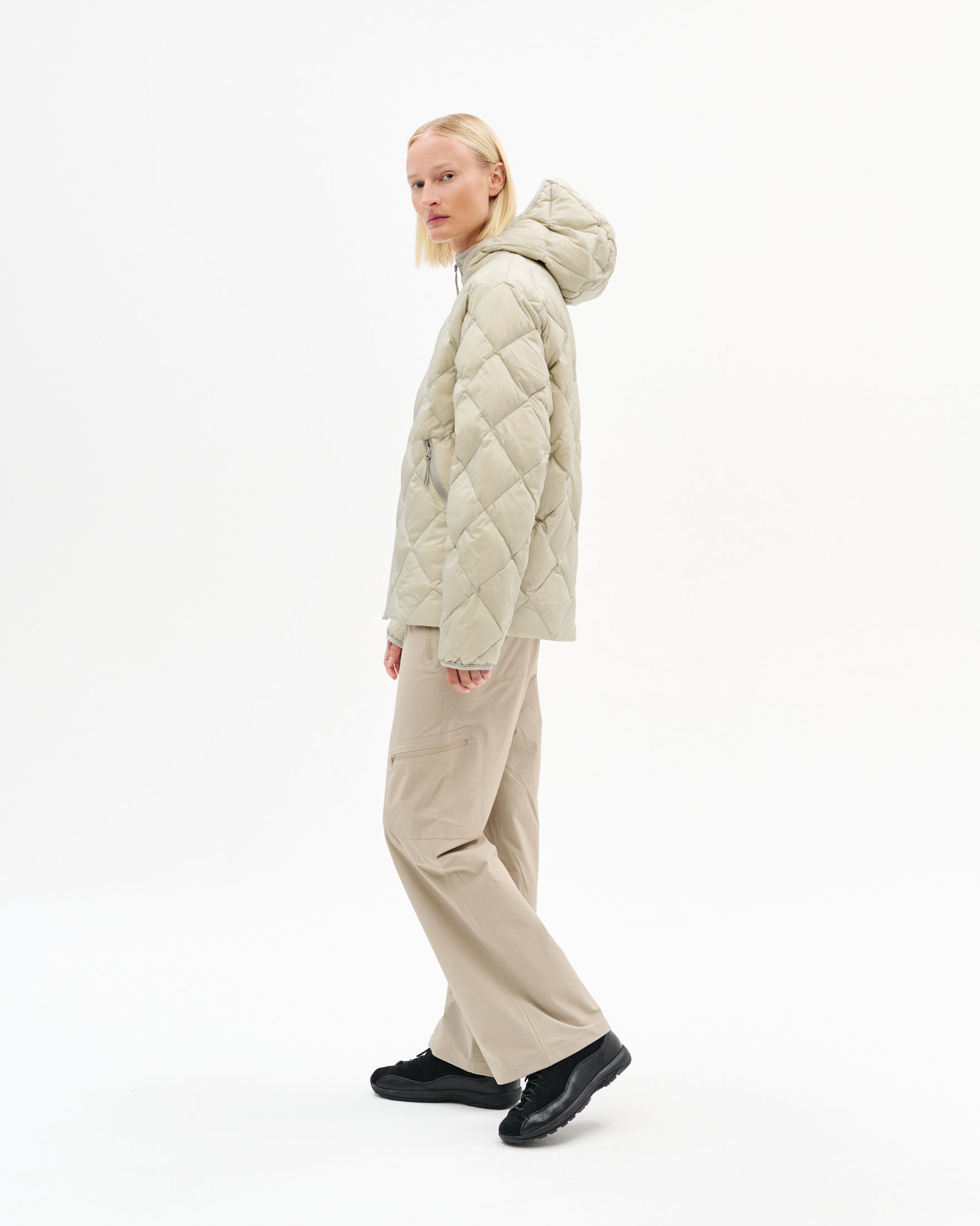 BASE LT DOWN HOODED JACKET