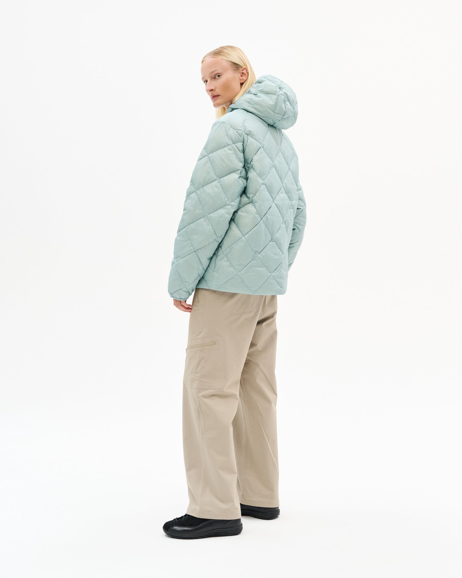 BASE LT DOWN HOODED JACKET