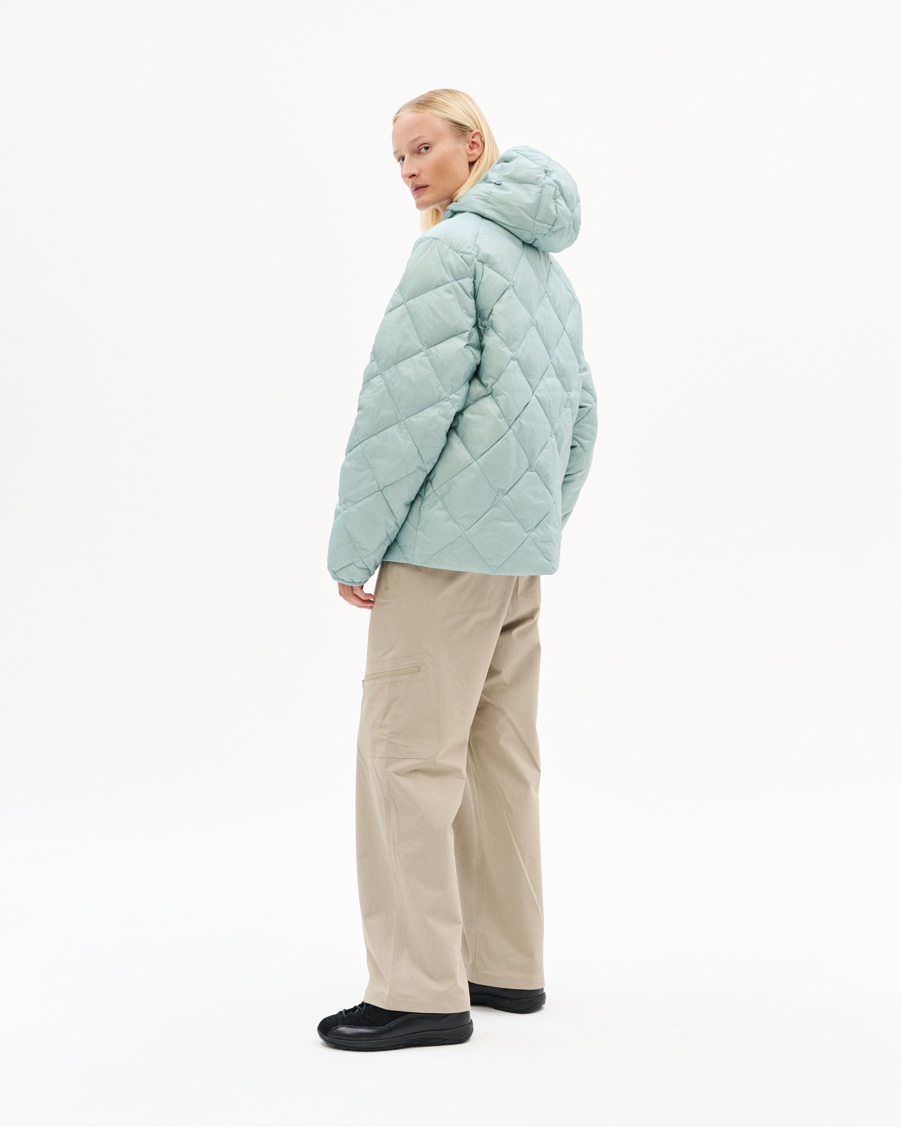 BASE LT DOWN HOODED JACKET
