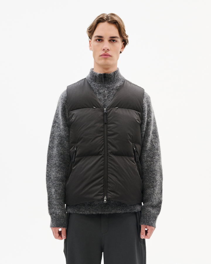 ELEMENT DOWN VEST media