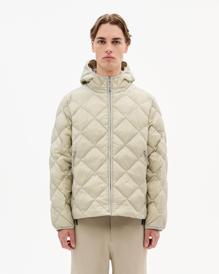 BASE LT DOWN HOODED JACKET media