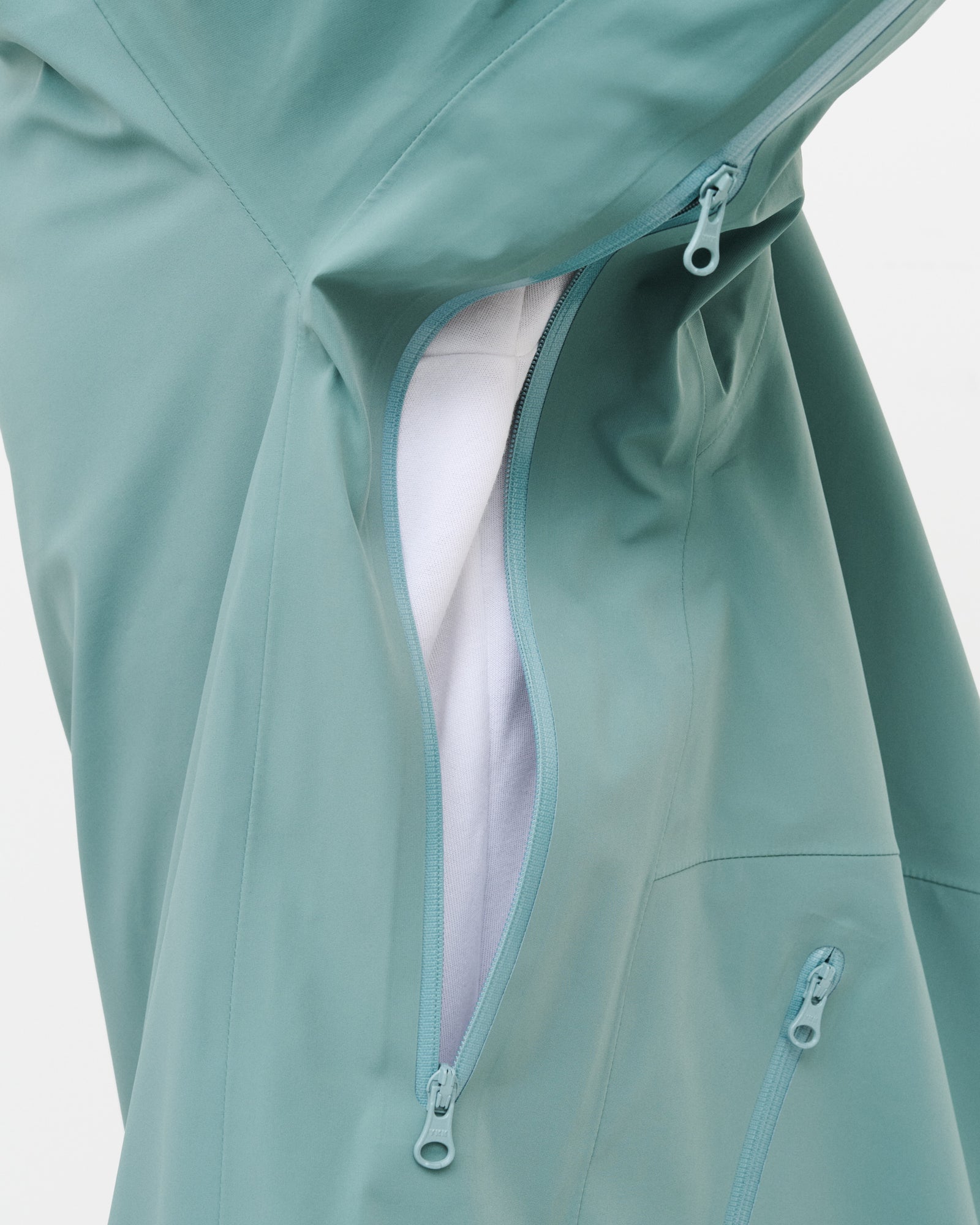 ARC LT WEIGHT SHELL JACKET