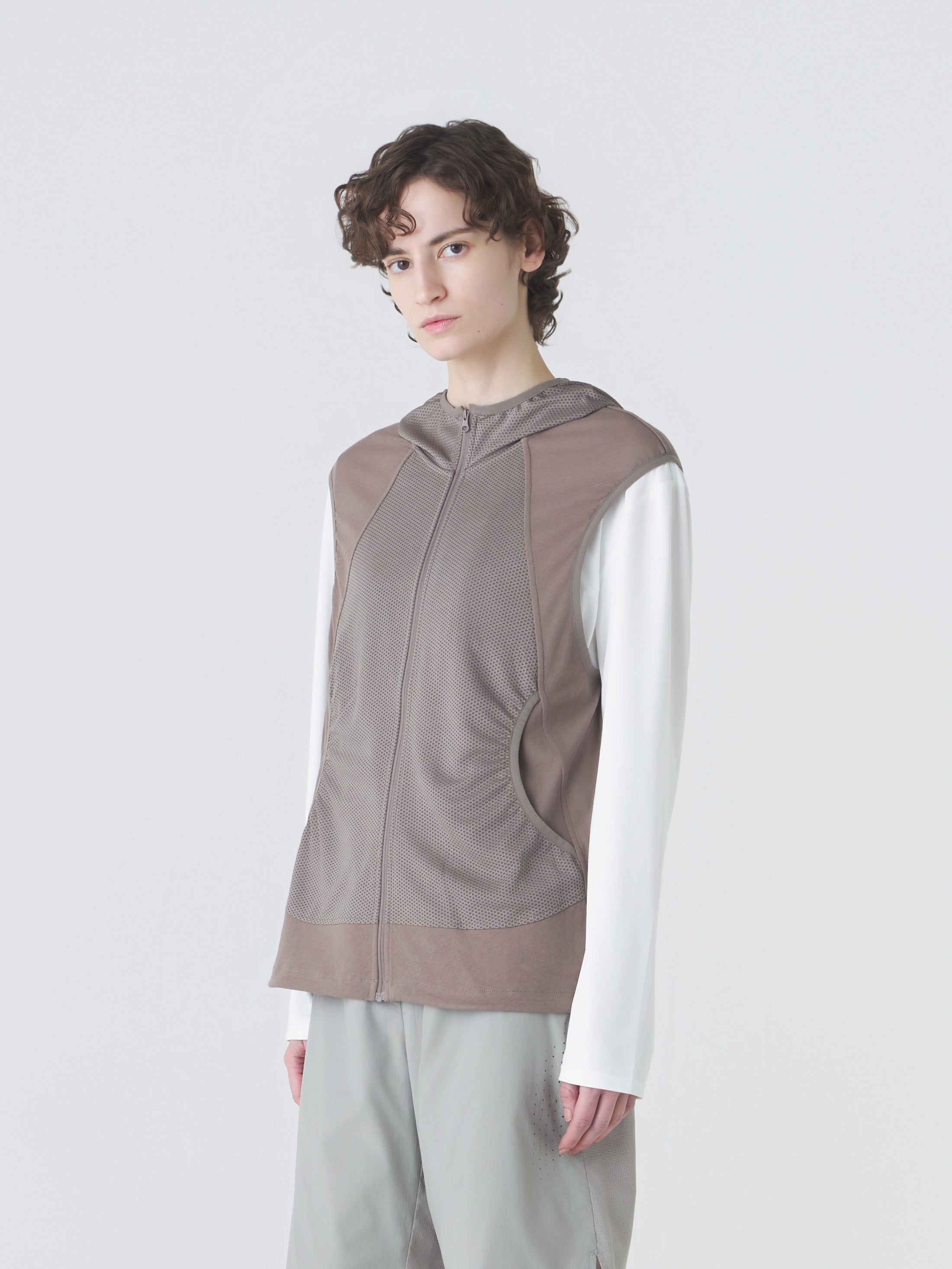 ORBIT JERSEY HOODED VEST