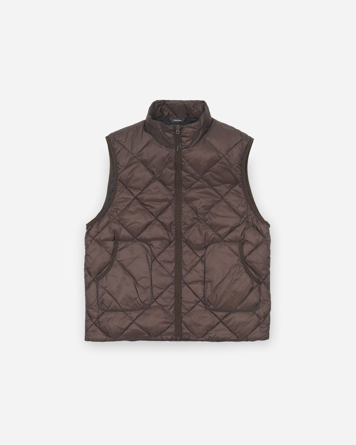 LIGHT DOWN VEST flat model media