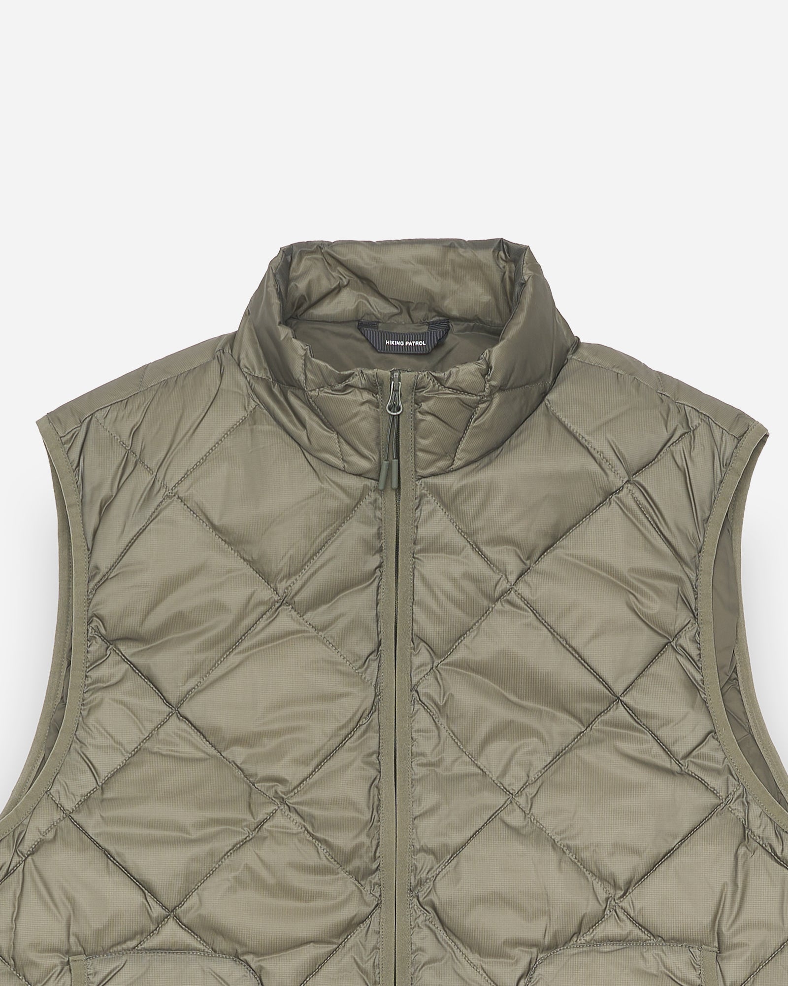 LIGHT DOWN VEST