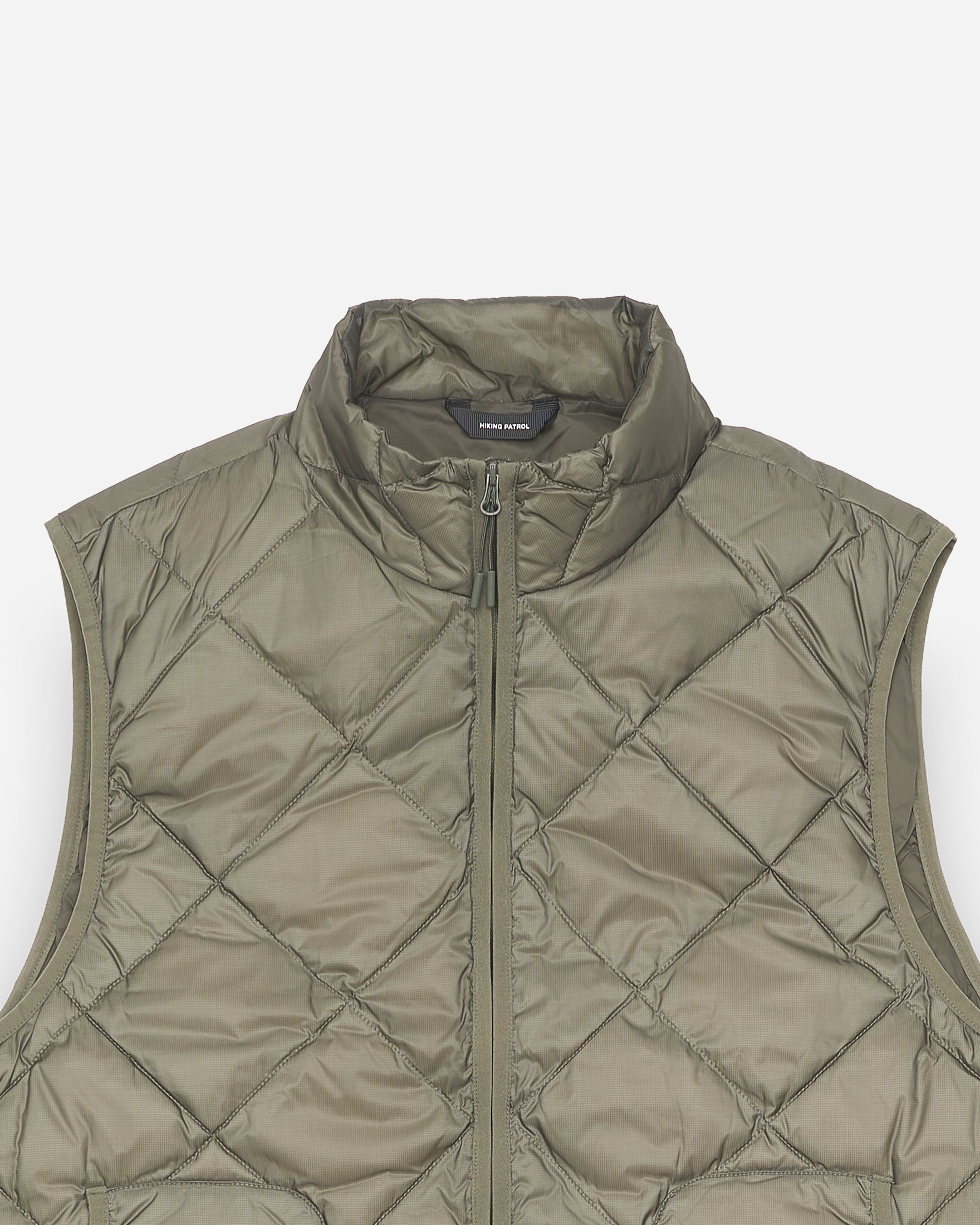LIGHT DOWN VEST