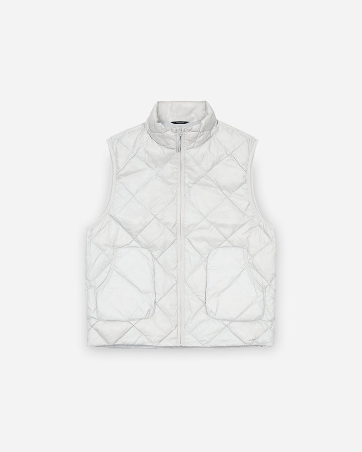 LIGHT DOWN VEST flat model media