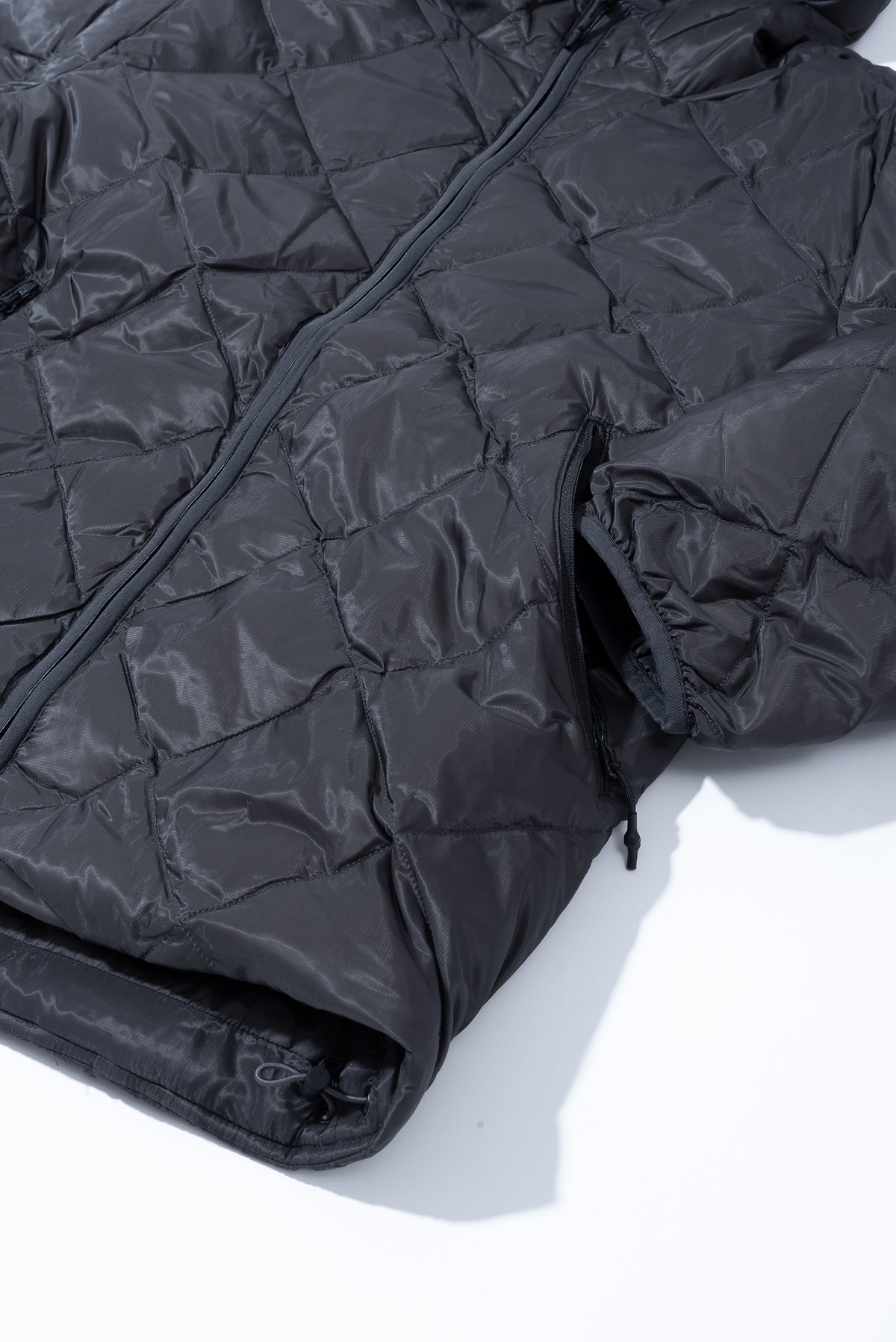 BASE LT DOWN HOODED JACKET