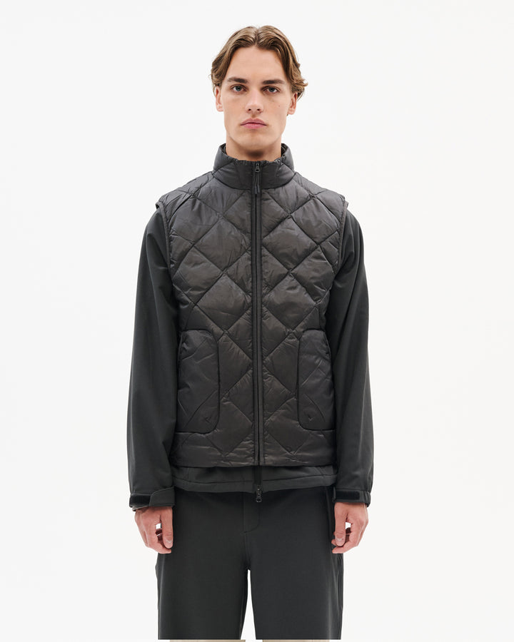 BASE LT DOWN VEST media